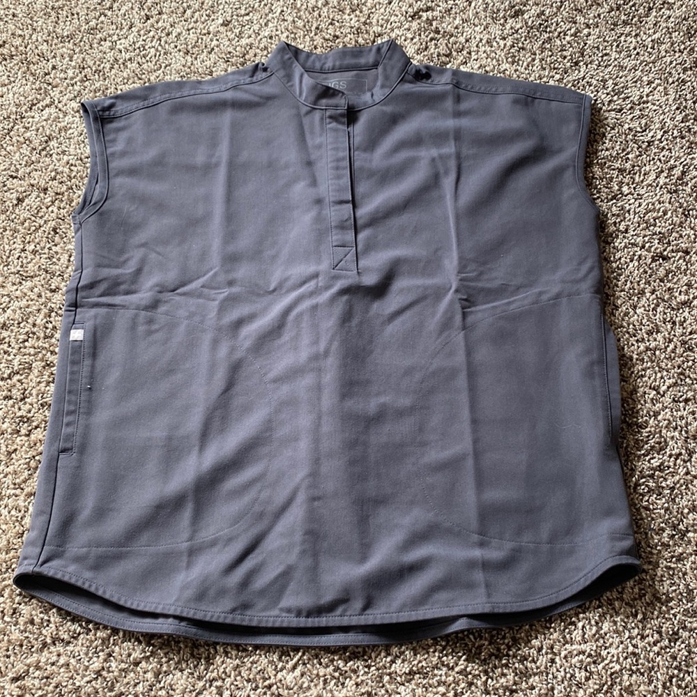 SOLD: Figs Gray Rafaela top XS